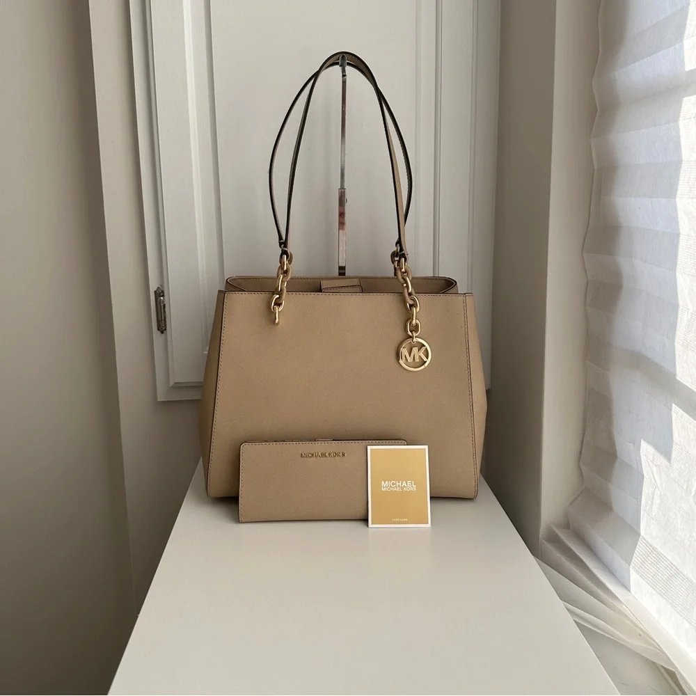 NWT $556 Michael Kors Purse Bags Set - Picture 1 of 8